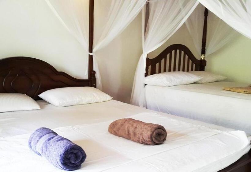 חדר משפחתי, Soorya Guest Mirissa