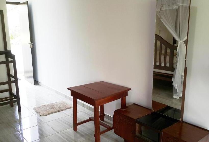 חדר משפחתי, Soorya Guest Mirissa