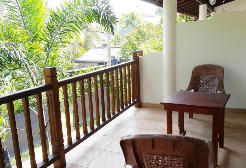 חדר משפחתי, Soorya Guest Mirissa