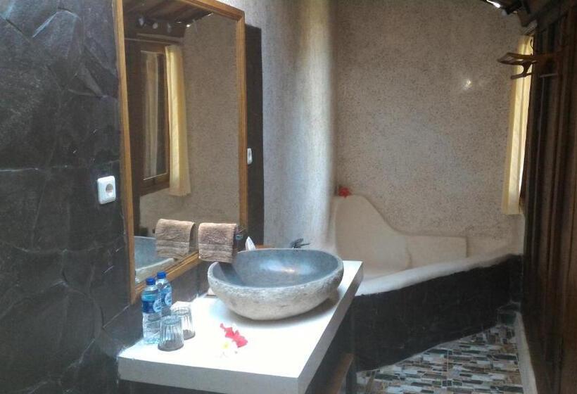 بنجلو قياسى, Villa Rumah Pantai Bali