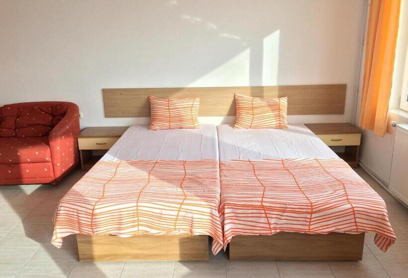 Triple Room Sea View, Family Hotel Perla