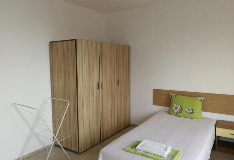 Номер Стандарт Вид на Море, Family Hotel Perla