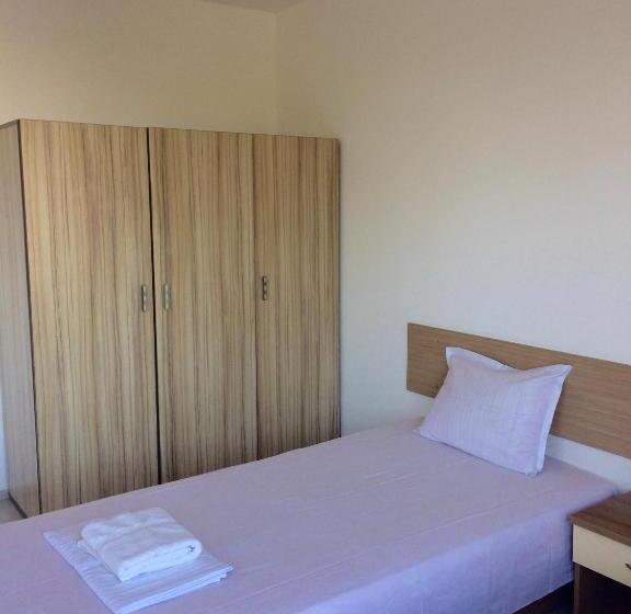 Номер Стандарт Вид на Море, Family Hotel Perla