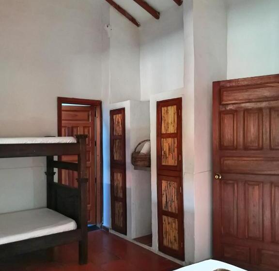 اتاق استاندارد سه نفره, La Casa De Hercilia Boutique