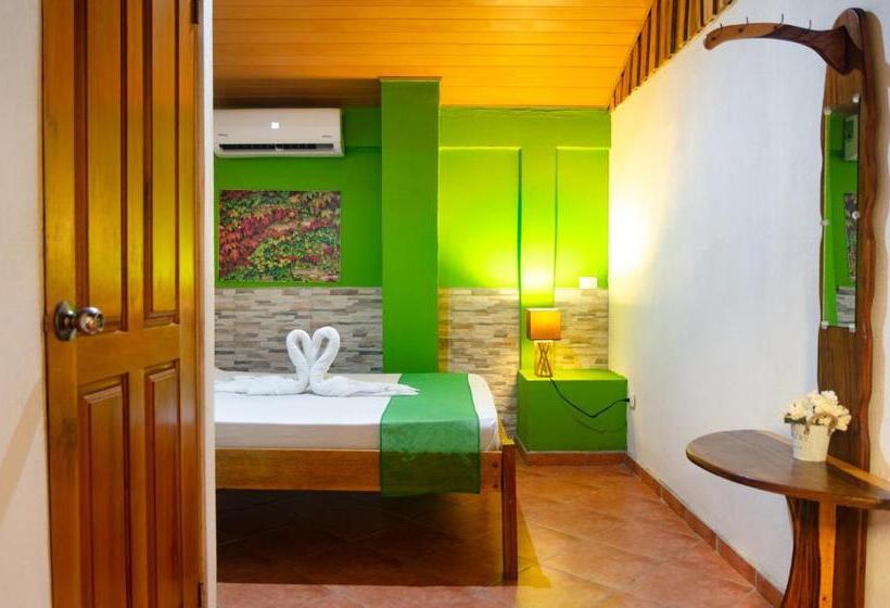 غرفة قياسية, La Dolce Vita   On The Beach   Samara