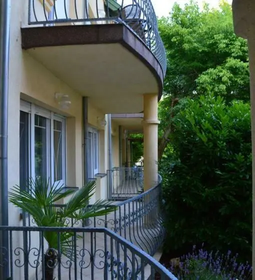 Standardzimmer mit Balkon, Harka