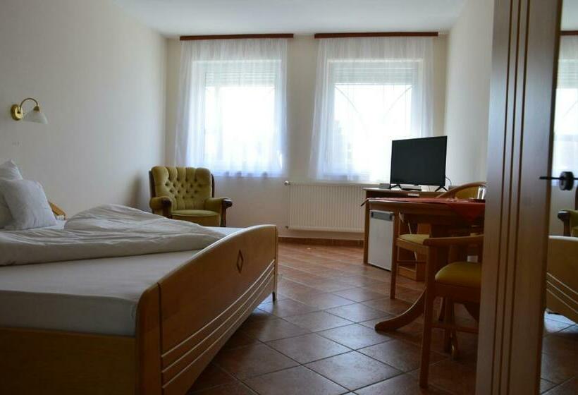 Номер Стандарт, Harka