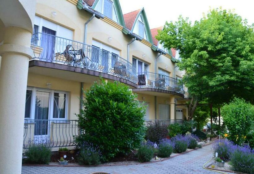 Номер Стандарт с Балконом, Harka