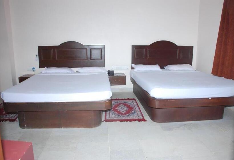 חדר סטנדרט לארבעה, Vpn Residency