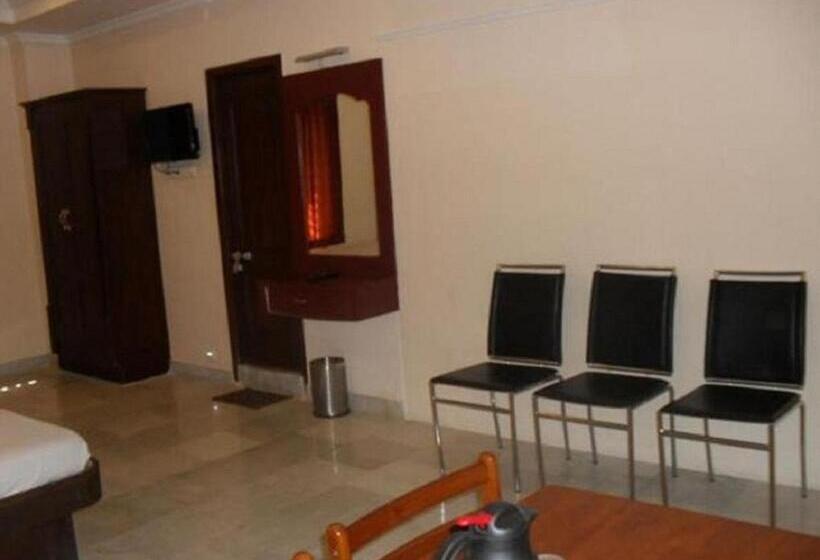 חדר סטנדרט לארבעה, Vpn Residency