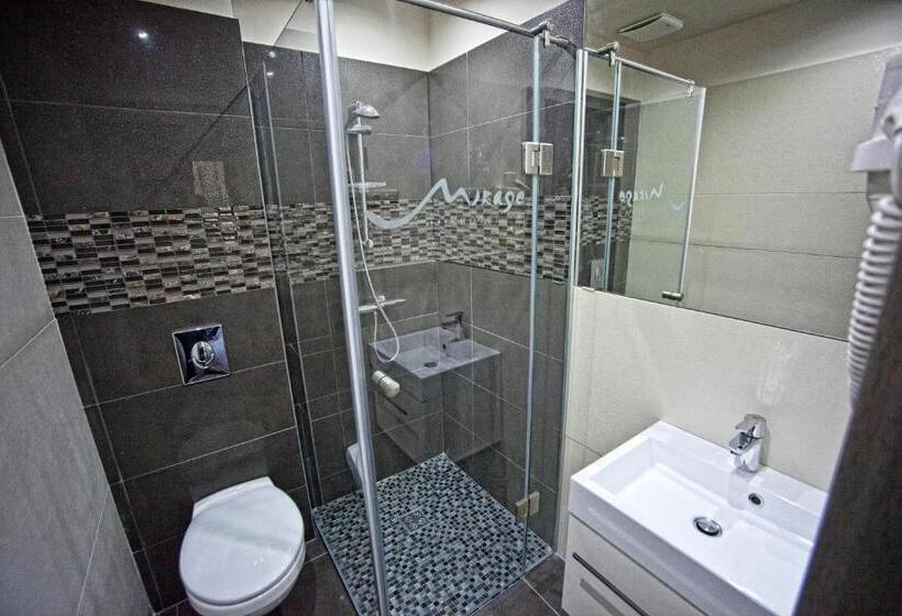 اتاق استاندارد با بالکن, Mirage Hotel Sárvár