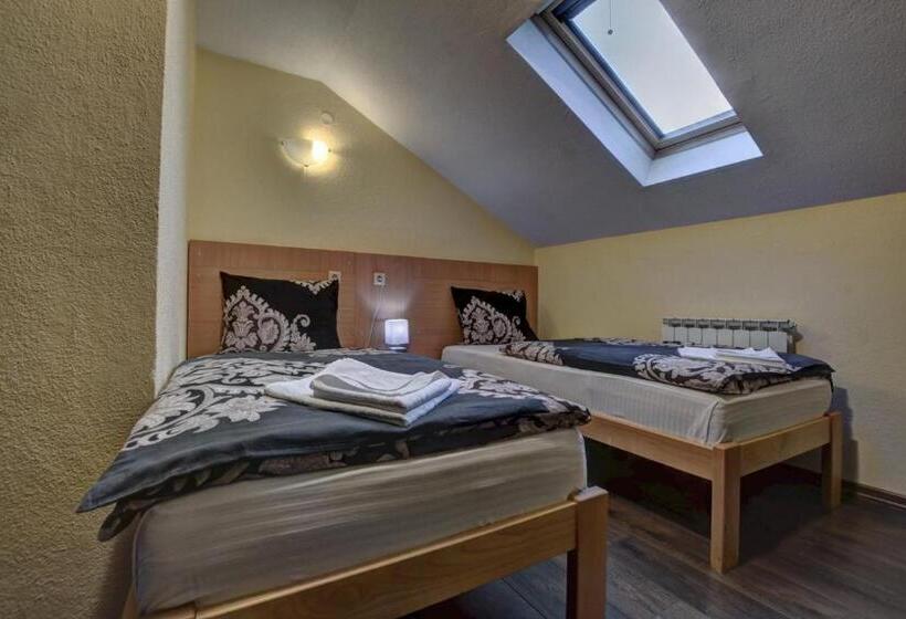 اتاق استاندارد, Tihe Noci Motel