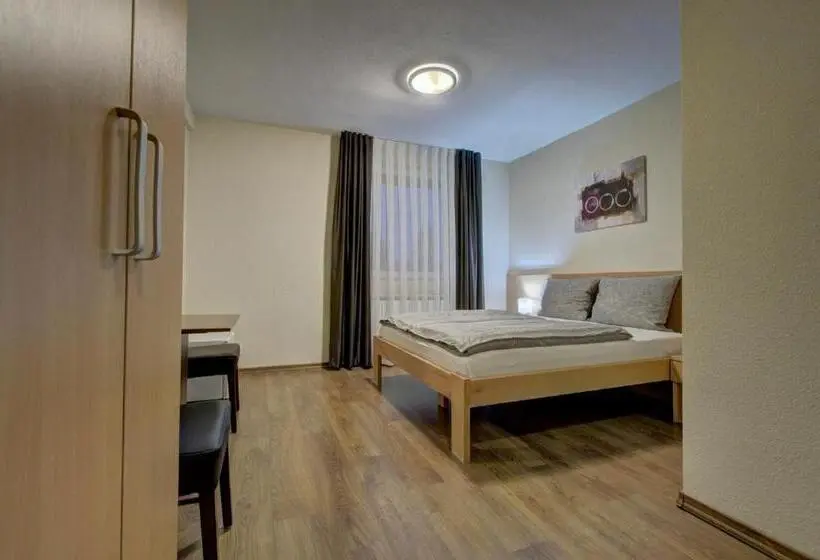 اتاق استاندارد, Tihe Noci Motel