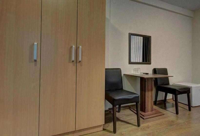 اتاق استاندارد, Tihe Noci Motel