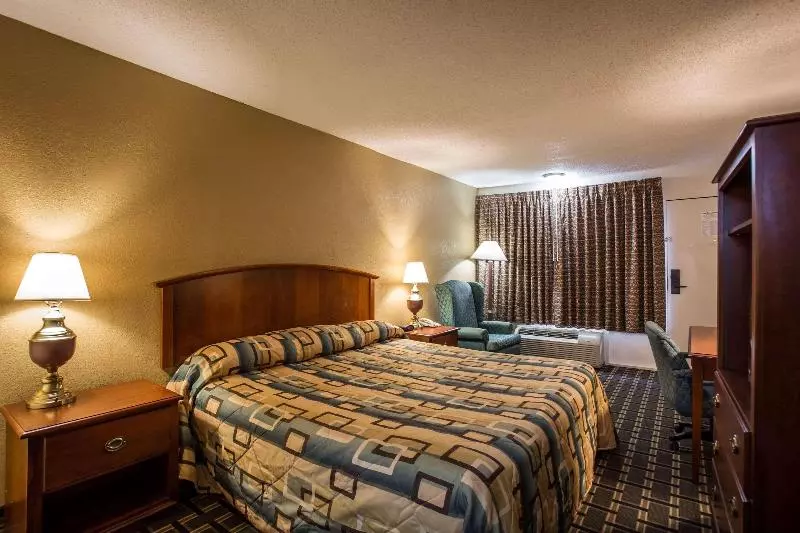 キングサイズベッドのスタンダードルーム, Econo Lodge Salisbury