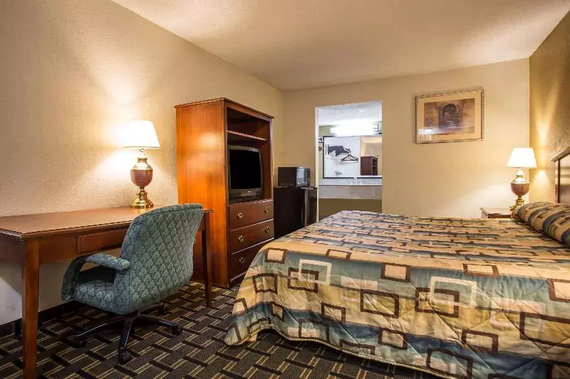 キングサイズベッドのスタンダードルーム, Econo Lodge Salisbury