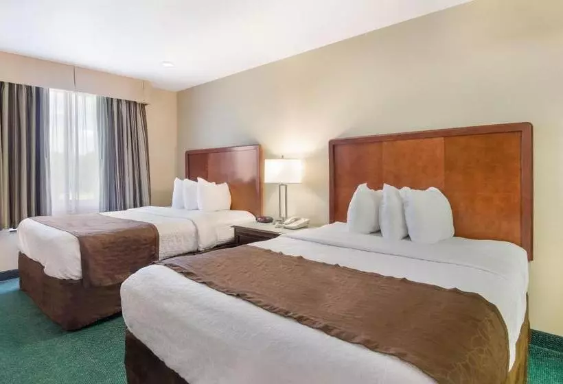 سوئیت برای معلولان, Mainstay Suites Airport