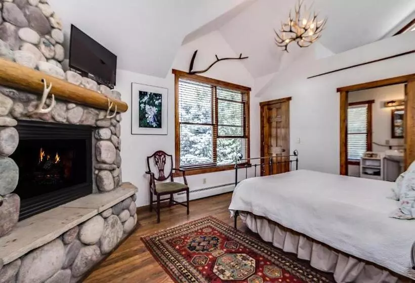キングサイズベッドのスタンダードルーム, Minturn Inn