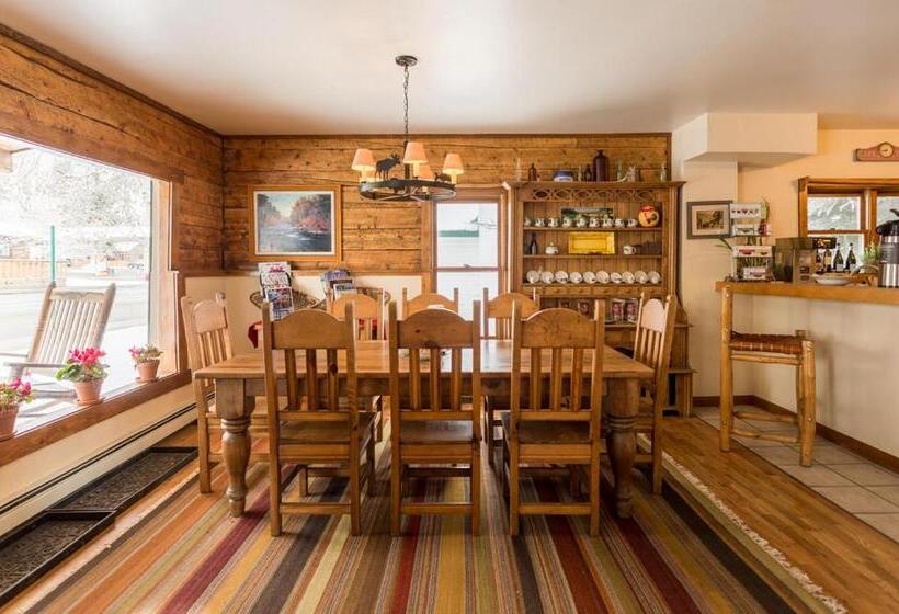 חדר סופריור, Minturn Inn