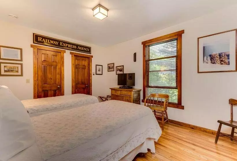 スーペリアールーム, Minturn Inn