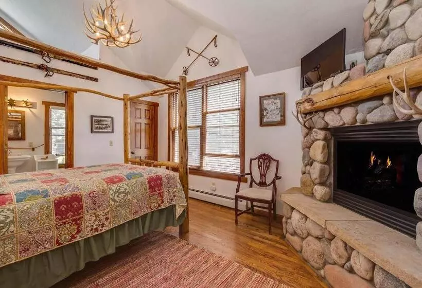 バスタブ付きスタンダードルーム, Minturn Inn