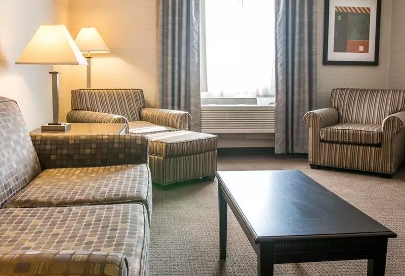 スイート, Quality Inn & Suites Next To The Casino