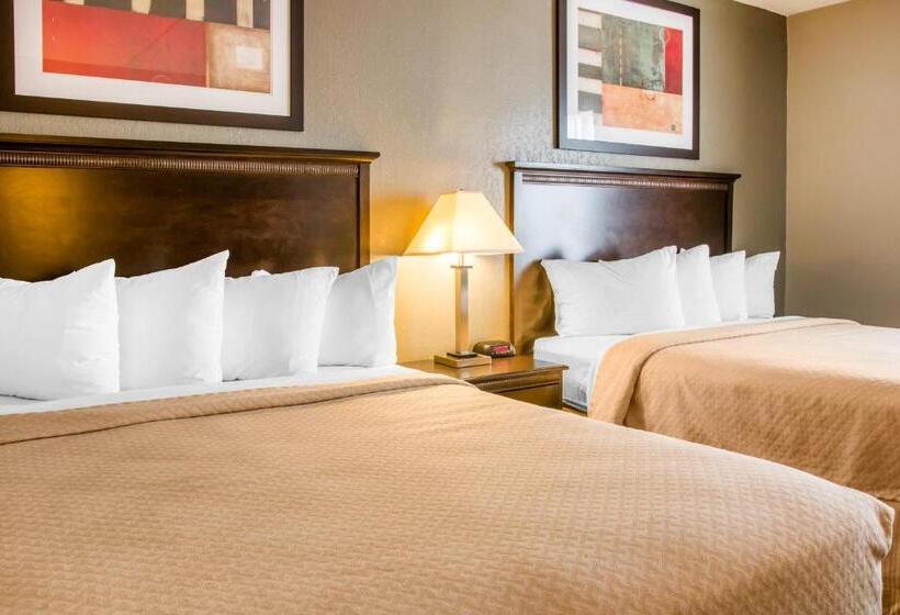 Номер Стандарт, Quality Inn & Suites Next To The Casino
