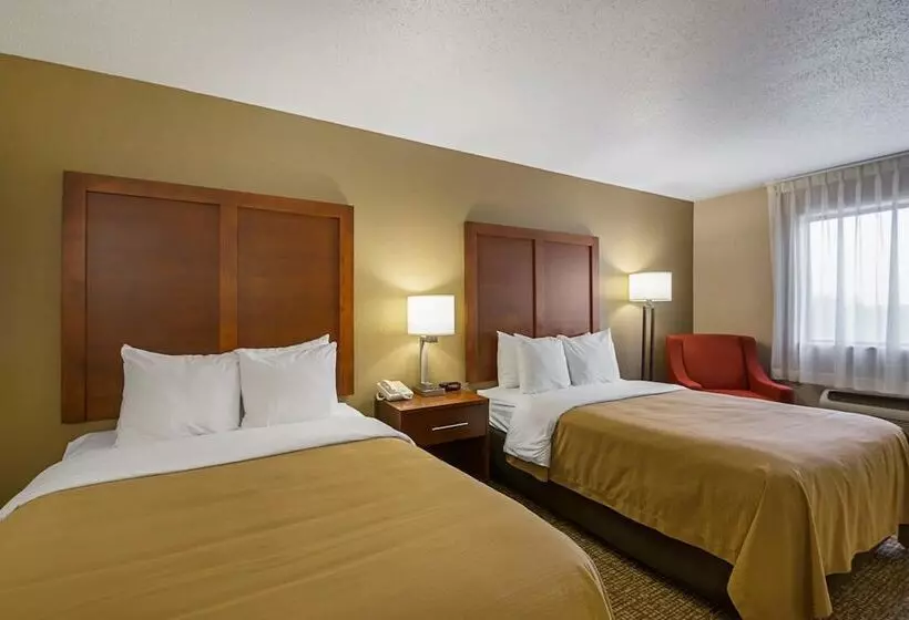 ２ダブルベッドのスタンダードルーム, Quality Inn Waverly