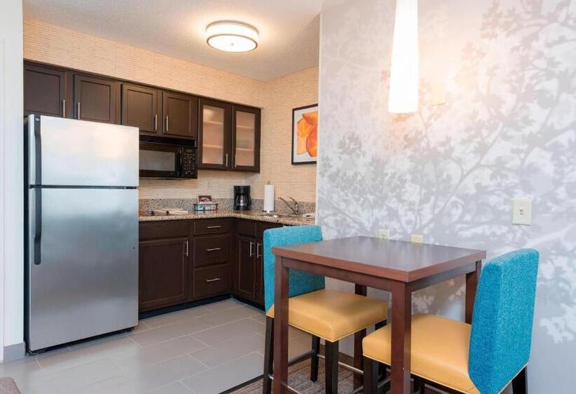 带皇后床的套间, Residence Inn By Marriott Grand Rapids West