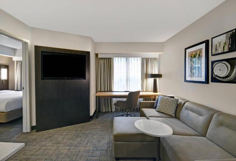 سوییت, Residence Inn Louisville Airport