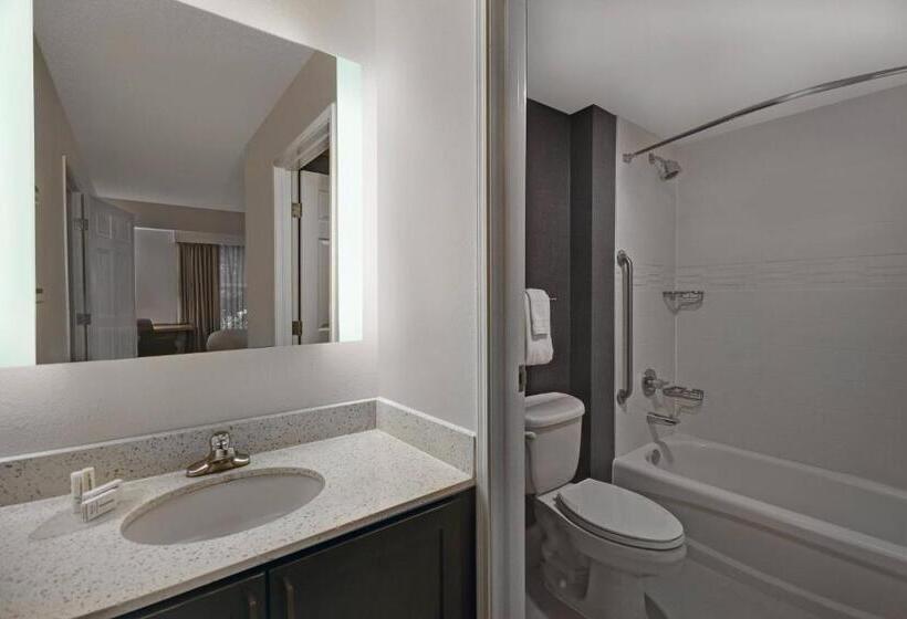 جناح غرفتين نوم, Residence Inn Louisville Airport