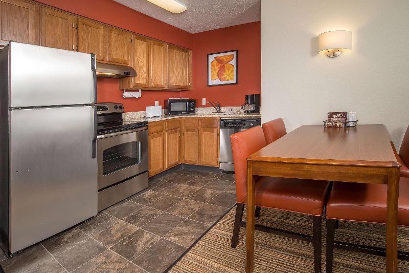 스위트, Sonesta Es Suites Charleston