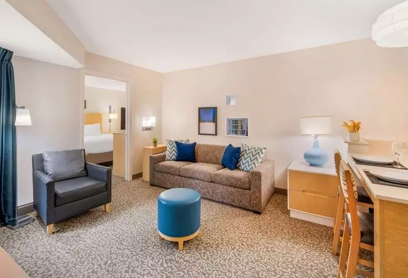 身障者適用スタンダードルーム, Sonesta Es Suites Charlotte Arrowood