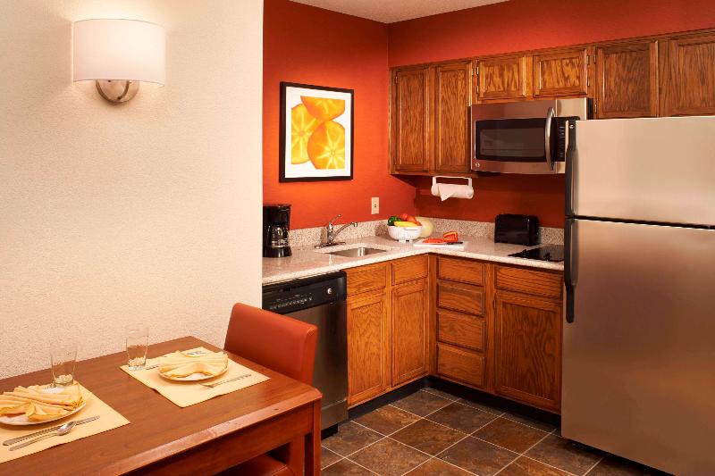 סוויטה מותאמת לאדם עם מוגבלויות, Sonesta Es Suites Chicago Waukegan Gurnee