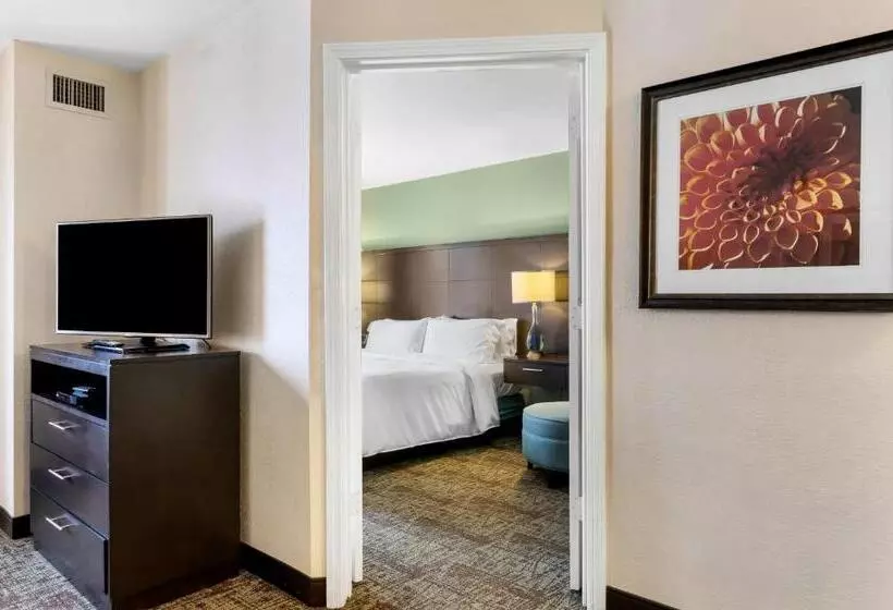 キングサイズベッドのスイートルーム, Staybridge Suites Philadelphia/mount Laurel, An Ihg