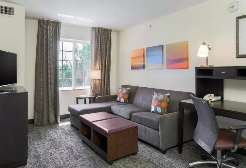 キングサイズベッドのスイートルーム, Staybridge Suites Philadelphia/mount Laurel, An Ihg