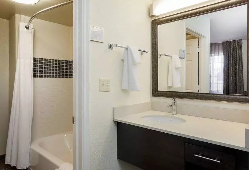 ２ベッドスイートルーム, Staybridge Suites Philadelphia/mount Laurel, An Ihg