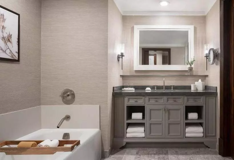 クイーンサイズベッドのスタンダードルーム, The Ritzcarlton Reynolds, Lake Oconee