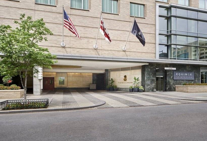 سوئیت کلاب, The Ritzcarlton, Washington, Dc