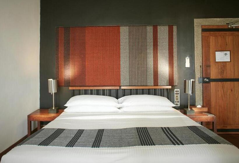 غرفة قياسية سرير كينج, Heritance Kandalama