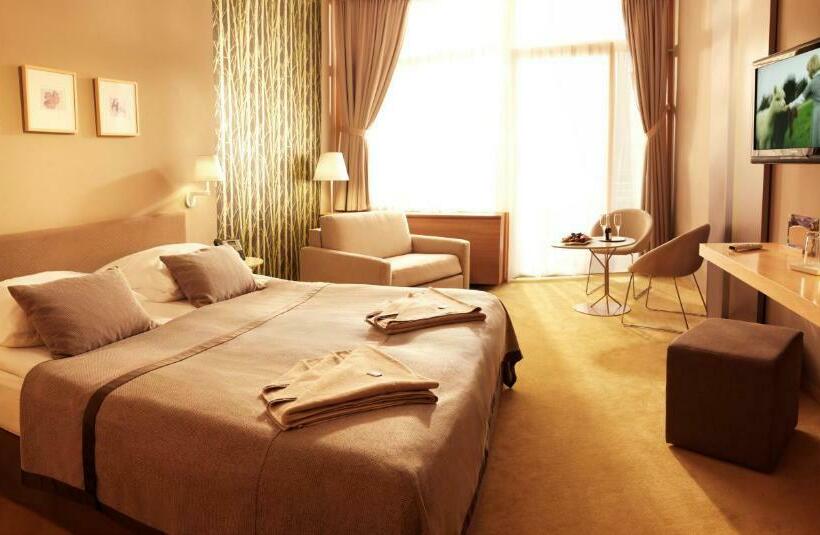 اتاق استاندارد با چشمانداز کوهستان, Spik Alpine