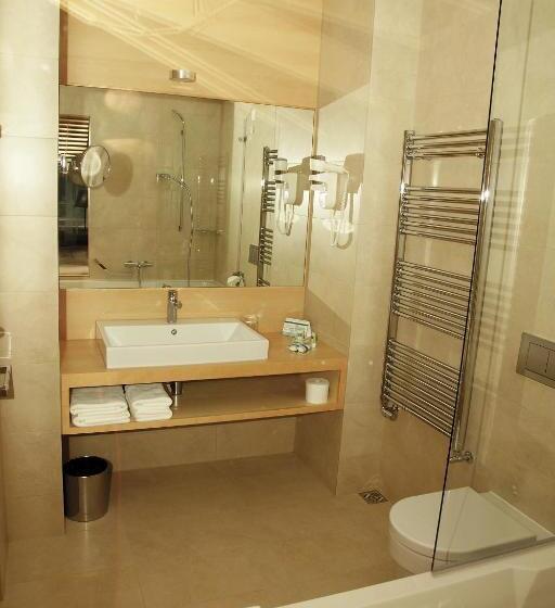 اتاق استاندارد سه تخته با چشمانداز, Spik Alpine