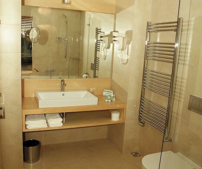 اتاق استاندارد سه تخته با چشمانداز, Spik Alpine