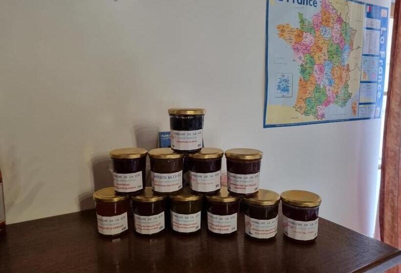 חדר סטנדרט לשלושה, Domaine De La Rue