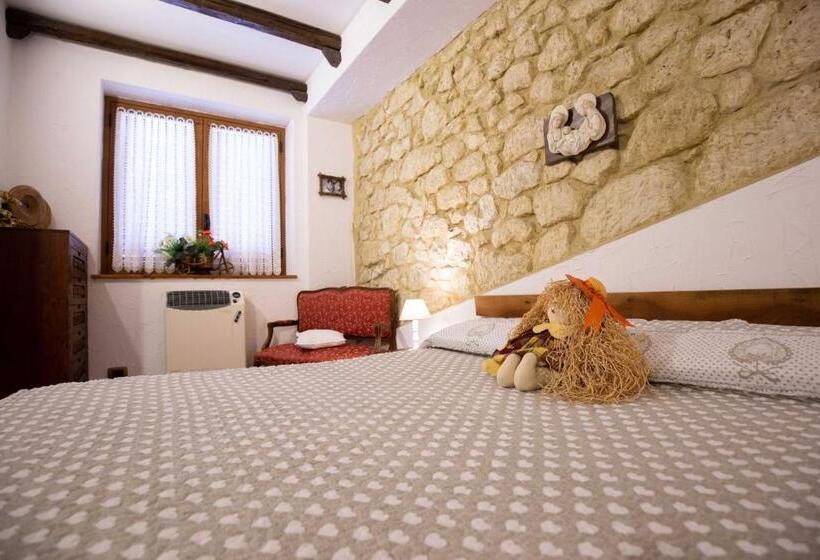 غرفة قياسية, La Casa In Pietra