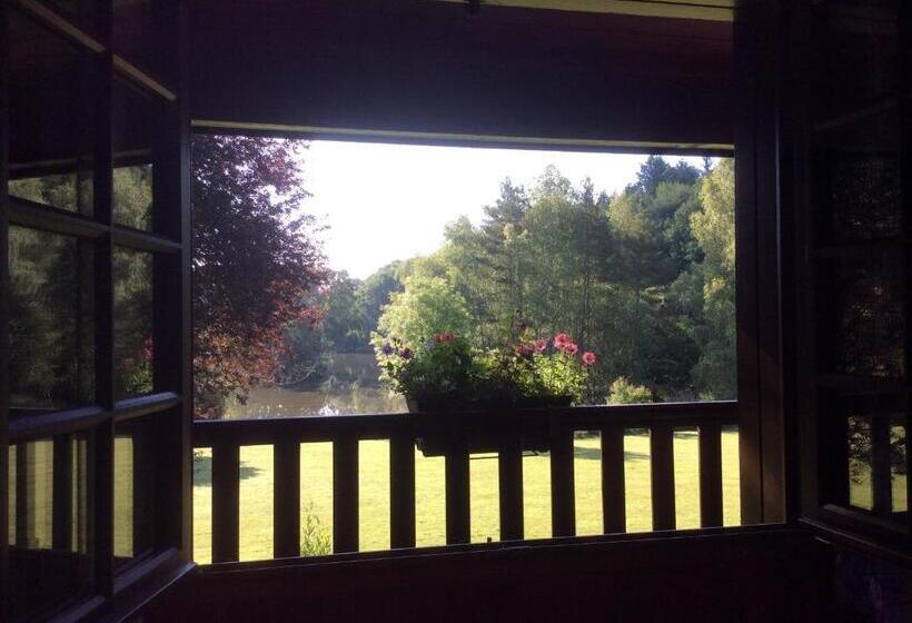 ファミリールーム, Spruce Lake