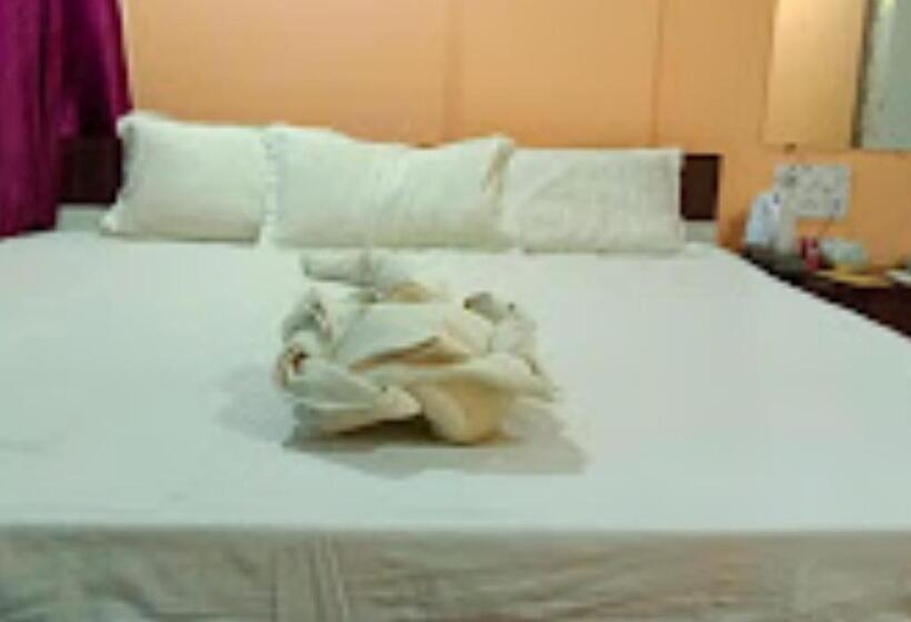 デラックスルーム, Gitanjali Malda