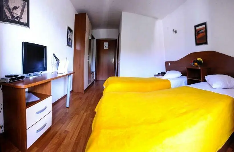 Komfort Zimmer, Prvan