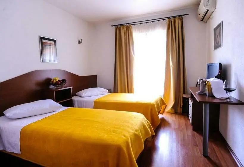 Komfort Zimmer, Prvan