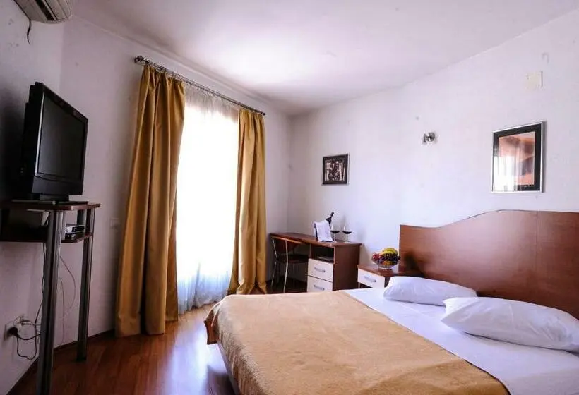 Komfort Zimmer, Prvan